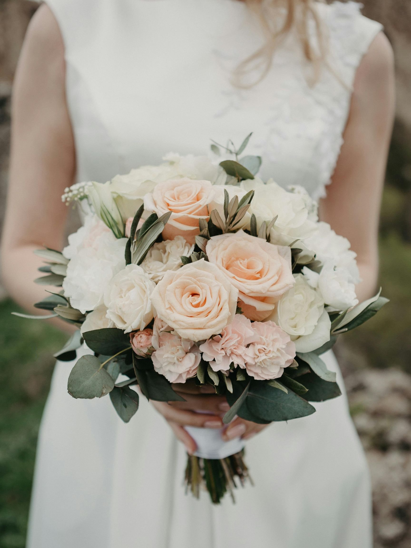 Why Are Wedding Flowers So Expensive? A 2026 Industry Price Breakdown